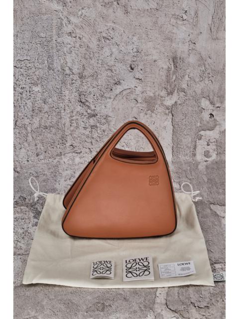 Brand New With Tags Loewe Architects Natural Calfskin Bag in Tan, 4300$