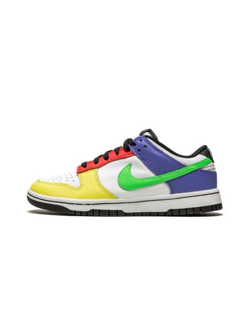 Nike Dunk Low WMNS "Green Strike"