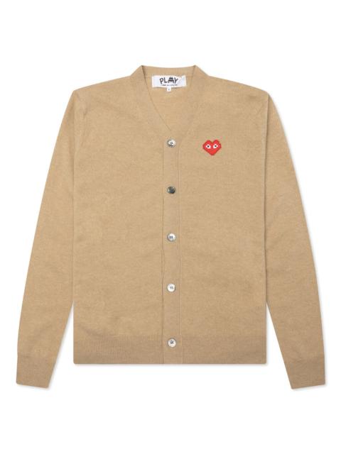 Comme des Garçons PLAY COMME DES GARCONS PLAY X THE ARTIST INVADER CARDIGAN - CAMEL