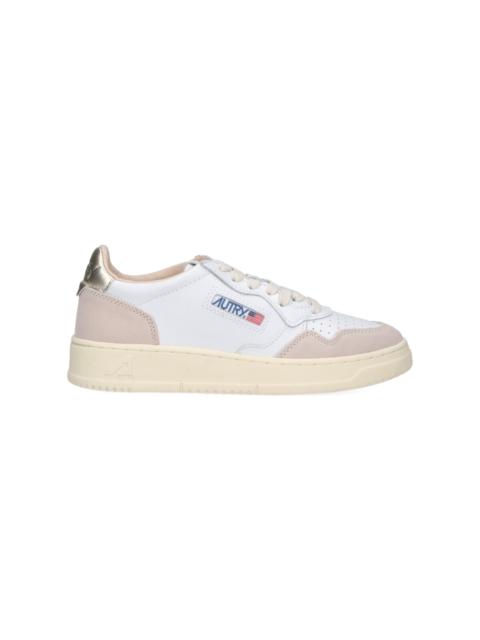 AUTRY "MEDALIST" LOW-TOP SNEAKERS