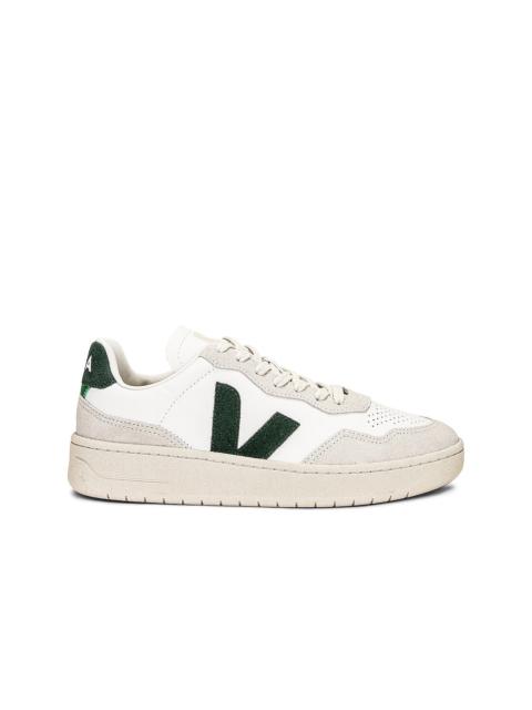 VEJA V-90 Sneaker