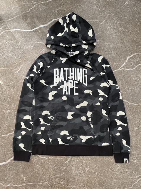 A BATHING APE® City Camo NYC Logo Pullover Hoodie