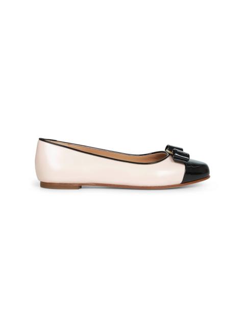 FERRAGAMO Black and ballet pink two-tone Varina ballet flats