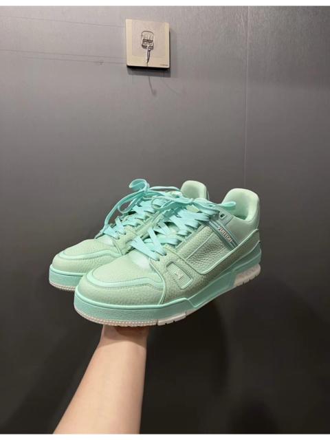 Louis Vuitton Louis Vuitton's latest all-leather mint green casual shoes