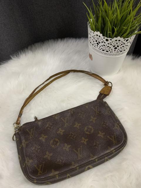 Louis Vuitton Pochette Bag
