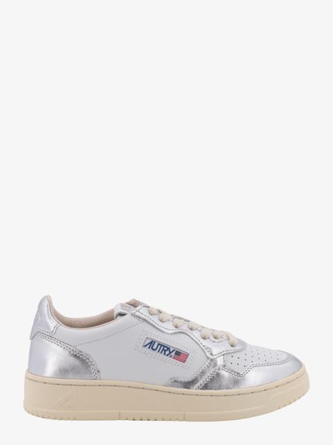 Leather sneakers with laminated profiles
