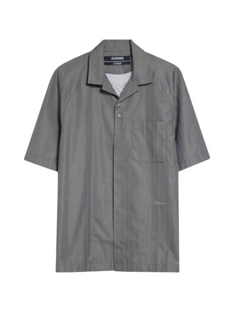 JACQUEMUS Jacquemus La Chemise Romarin Camp Shirt in Dark Khaki at Nordstrom