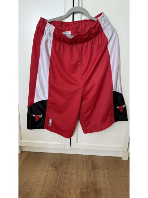 Other Designers Champion Chicago Bulls NBA vintage shorts 90s 00s y2k hype