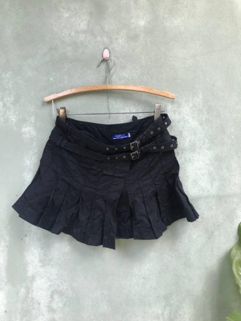 Vintage Burberry punk stail