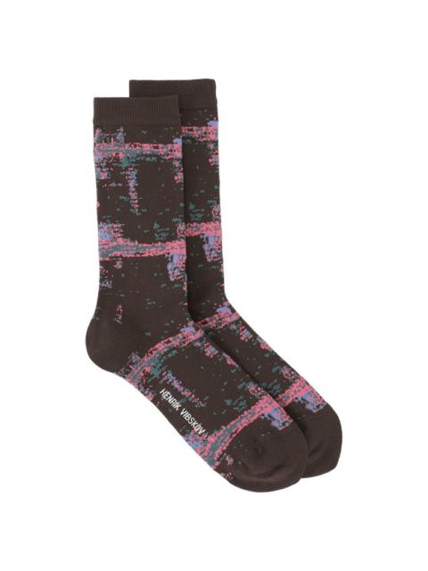 HENRIK VIBSKOV SCREEN TRANSPARENT SOCKS FEMME - BLACK PURPLE TRANSPARENT BLUR GRID