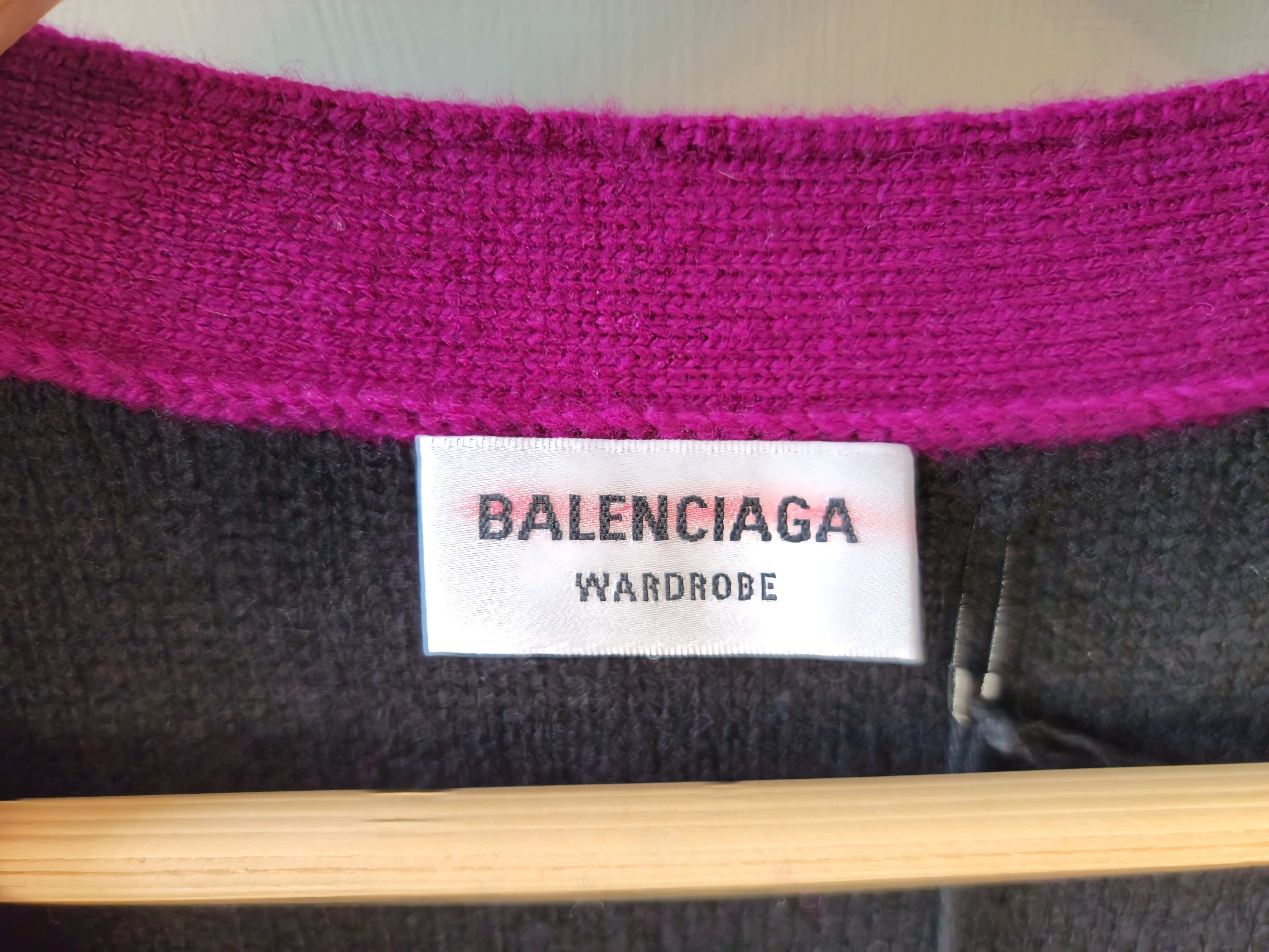 関税込【BALENCIAGA】ロゴウールストール Pink Balenciaga Logo Scarf - Pink