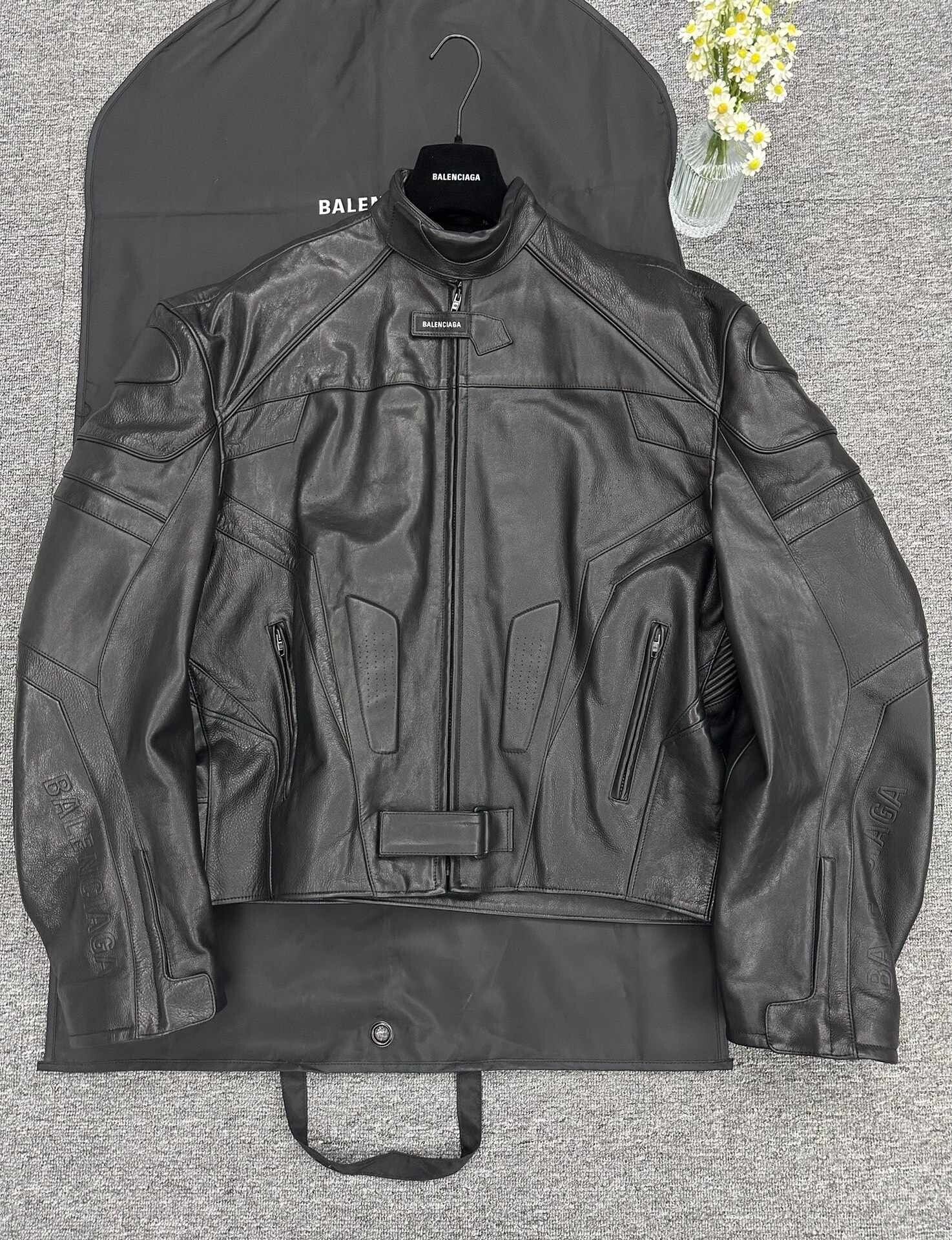 BALENCIAGA Balenciaga Oversized Leather Bikers Jacket | ubvintage