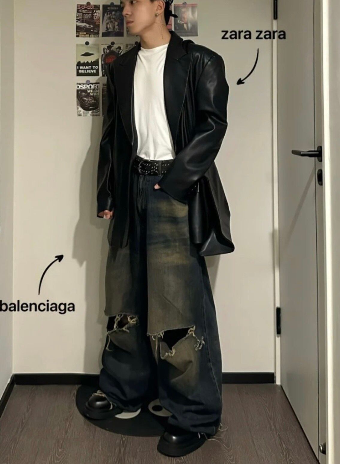 BALENCIAGA Balenciaga Summer 22 Destroyed Skater Denim Jeans | ubvintage |  REVERSIBLE