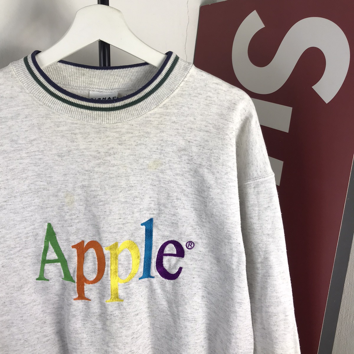 Vintage apple sweatshirt sales