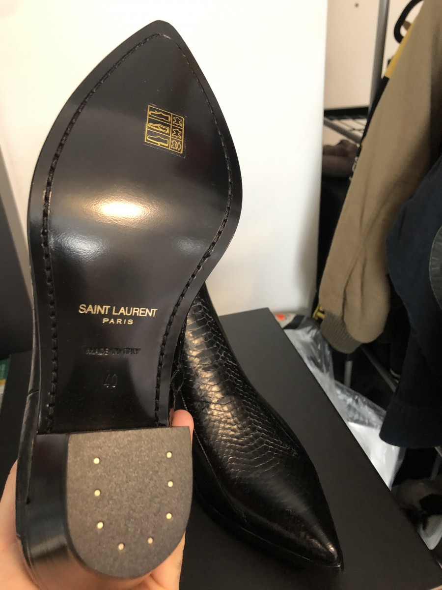 SAINT LAURENT SS19 SNAKE SKIN FINN BOOTS 40 | walkwithme