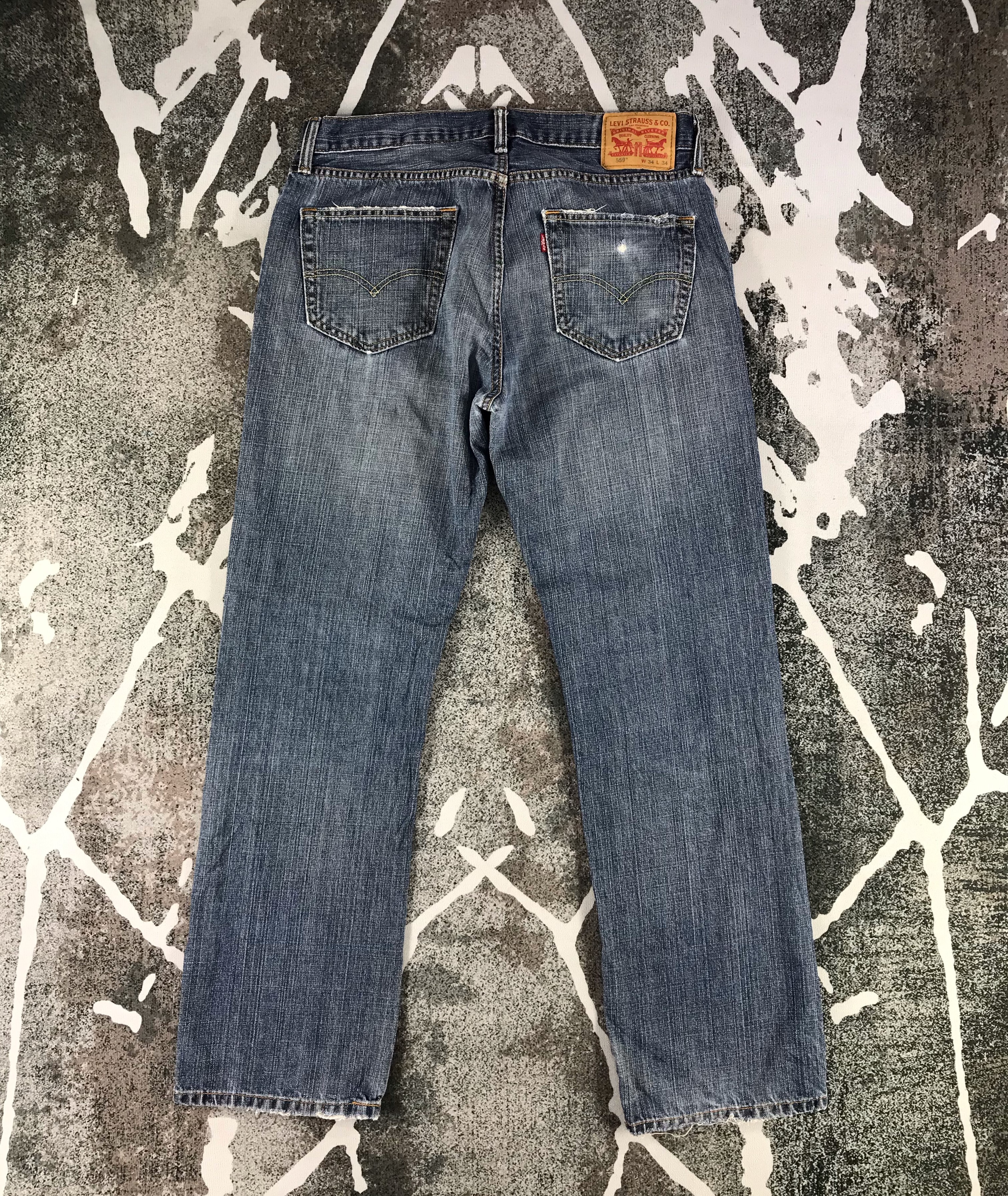 Vintage offers y2k Levi’s 559 Jeans Thrashed/Distressed Sz 34*