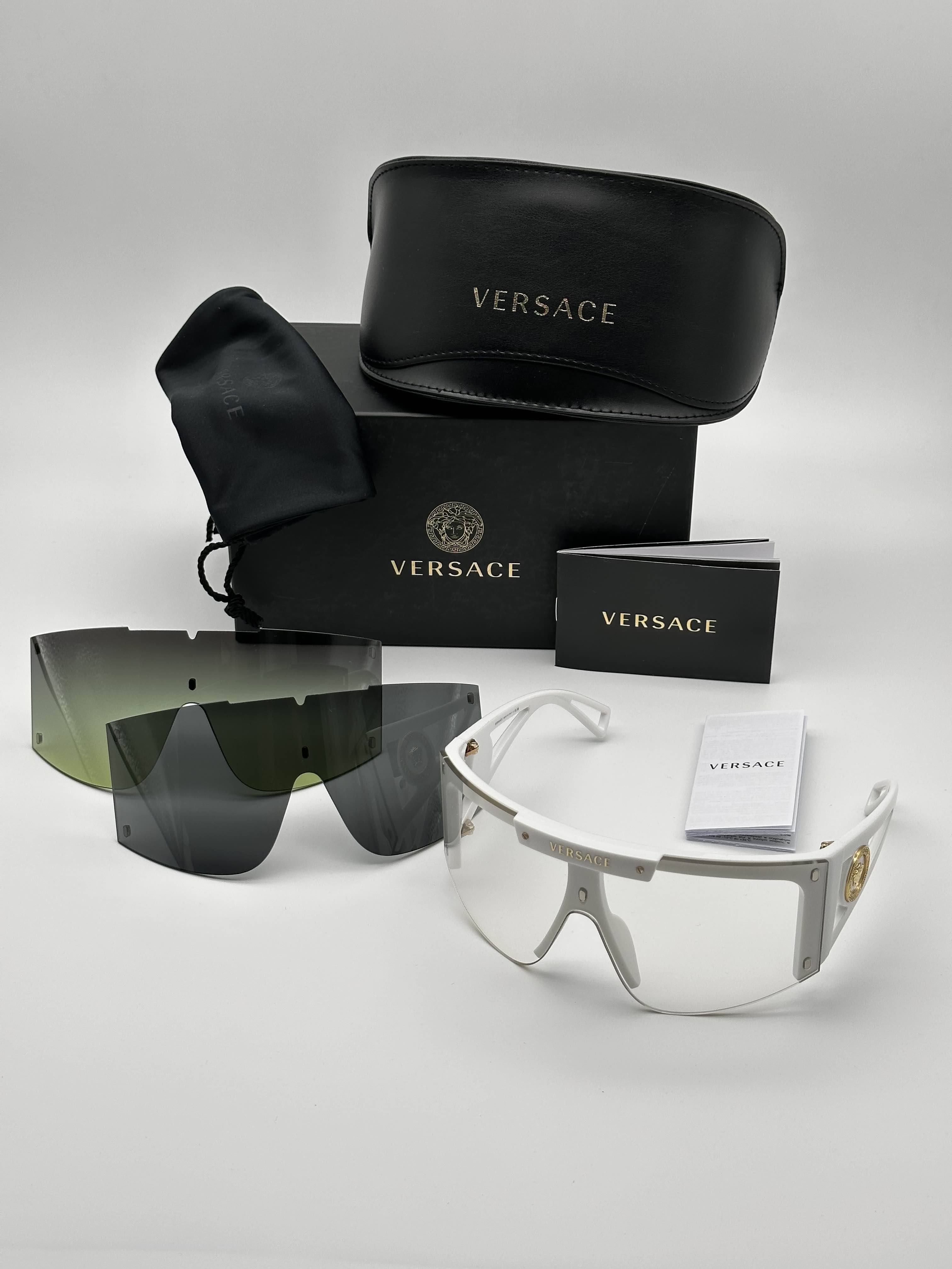 Brand New Full Set Versace Sunglasses Versace VE2291 Sunglasses 100287 Gold - eye-oo.com main image 4