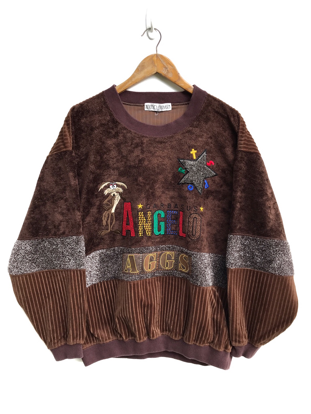 Other Designers Vintage - Vintage 90s Angelo Garbasus Velvet Wile E Coyote  Sweatshirt | almighty_god_servant | REVERSIBLE