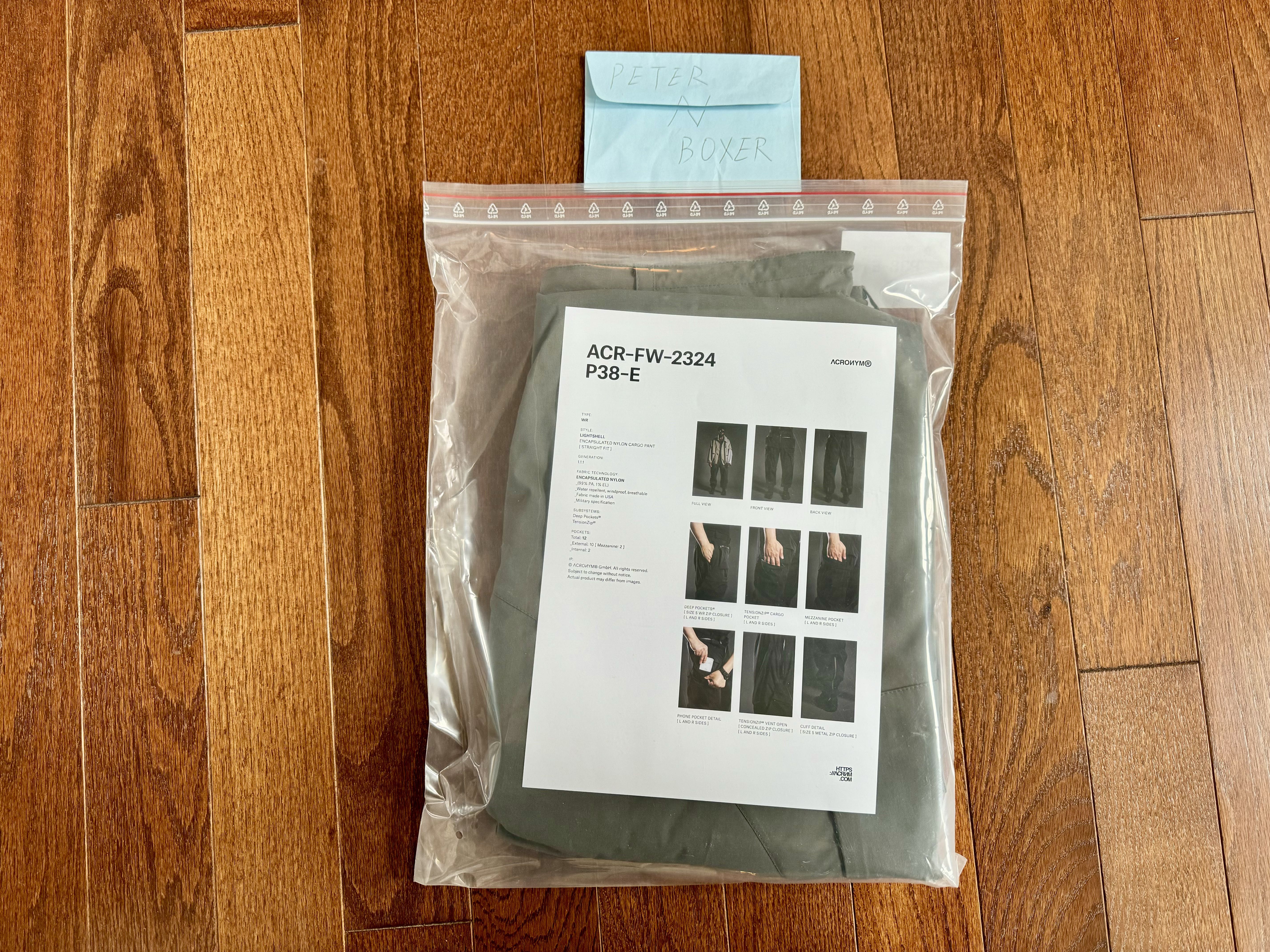 【連休限定価格：付属品完備】ACRONYM P38-E チェコ製 Mサイズ ACRONYM P38-E Encapsulated Nylon Cargo Pant Black | REVERSIBLE