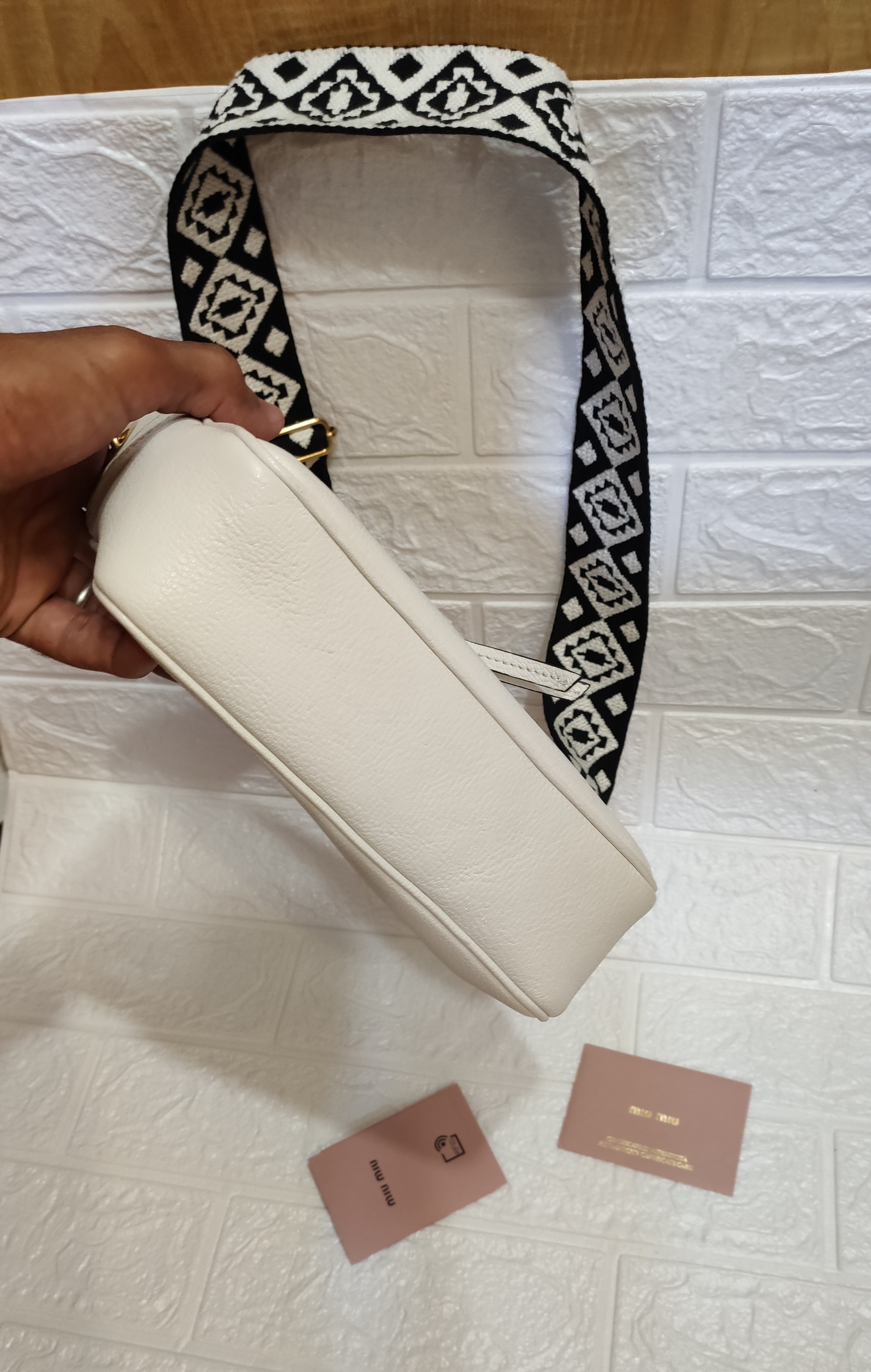 Other Designers Miu Miu - Beautiful miu miu white camera bag