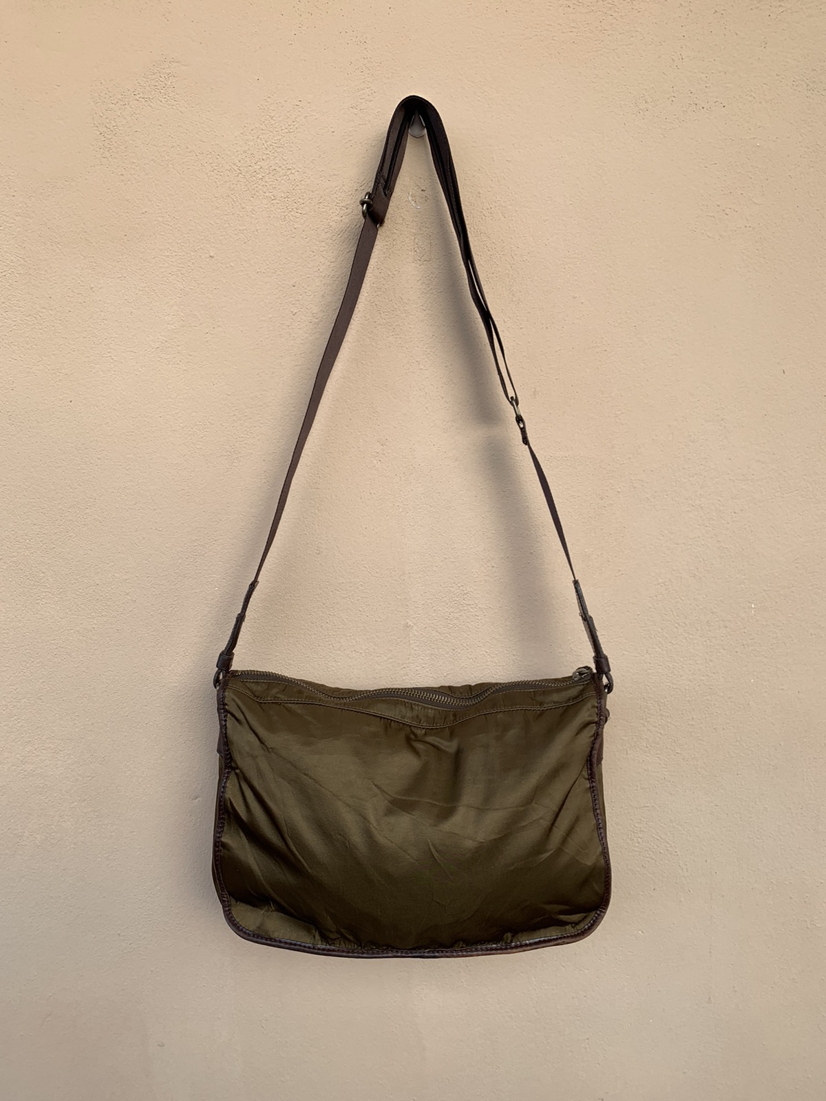 Agnes b sling bag clearance