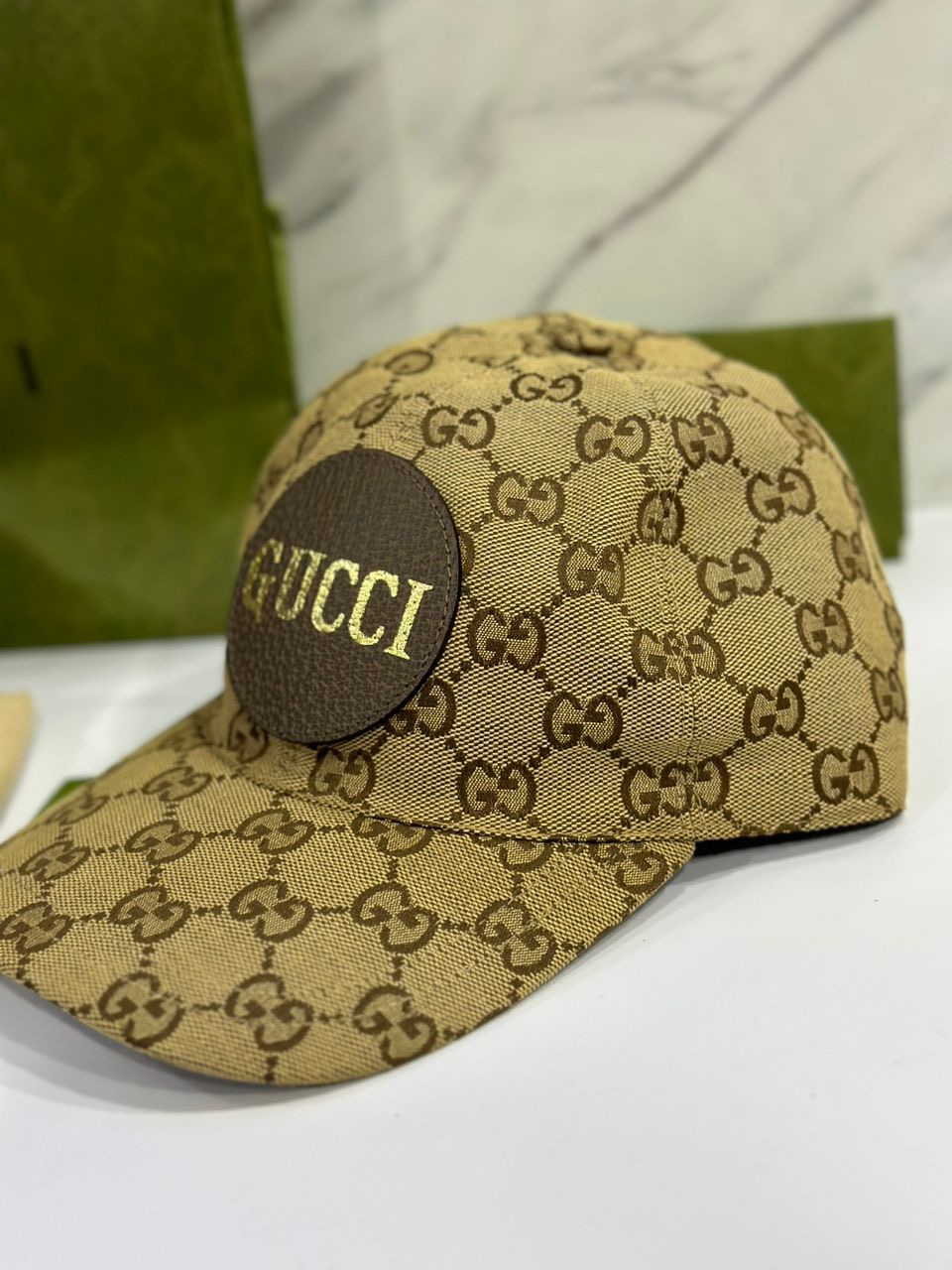 GUCCI Authentic GUCCI GG Canvas Baseball Hat  display picture 1