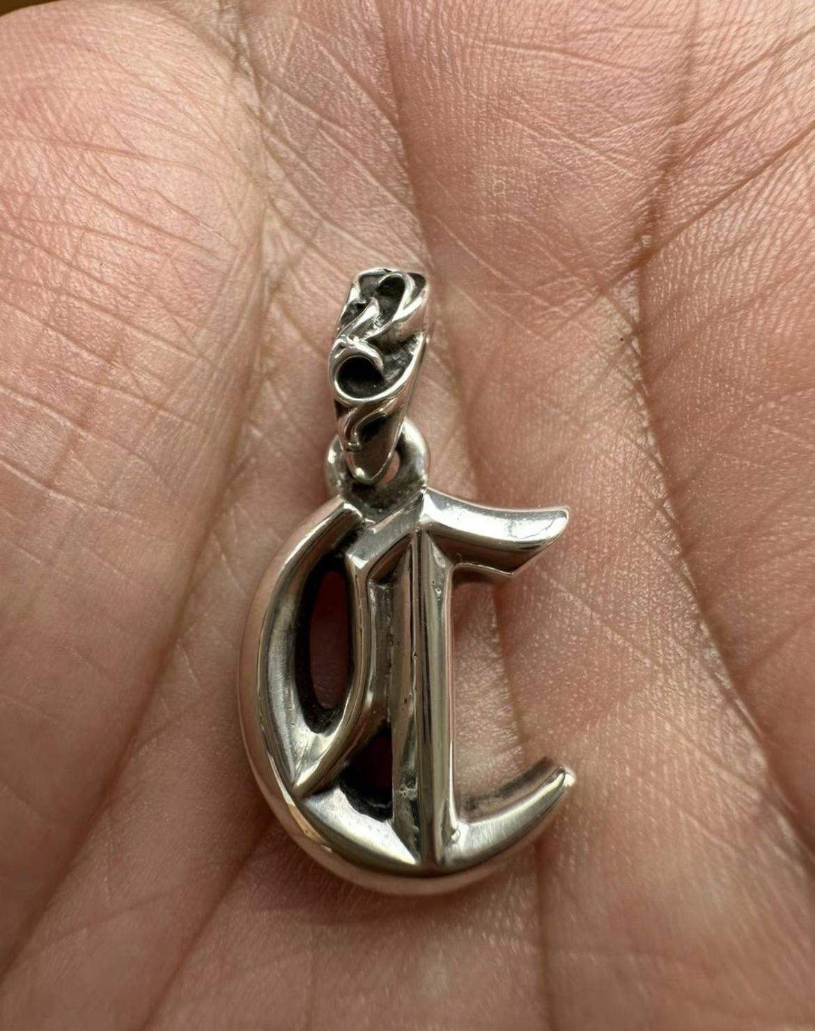 CHROME HEARTS Diamond Initial D Pendant Jual S999 : St
