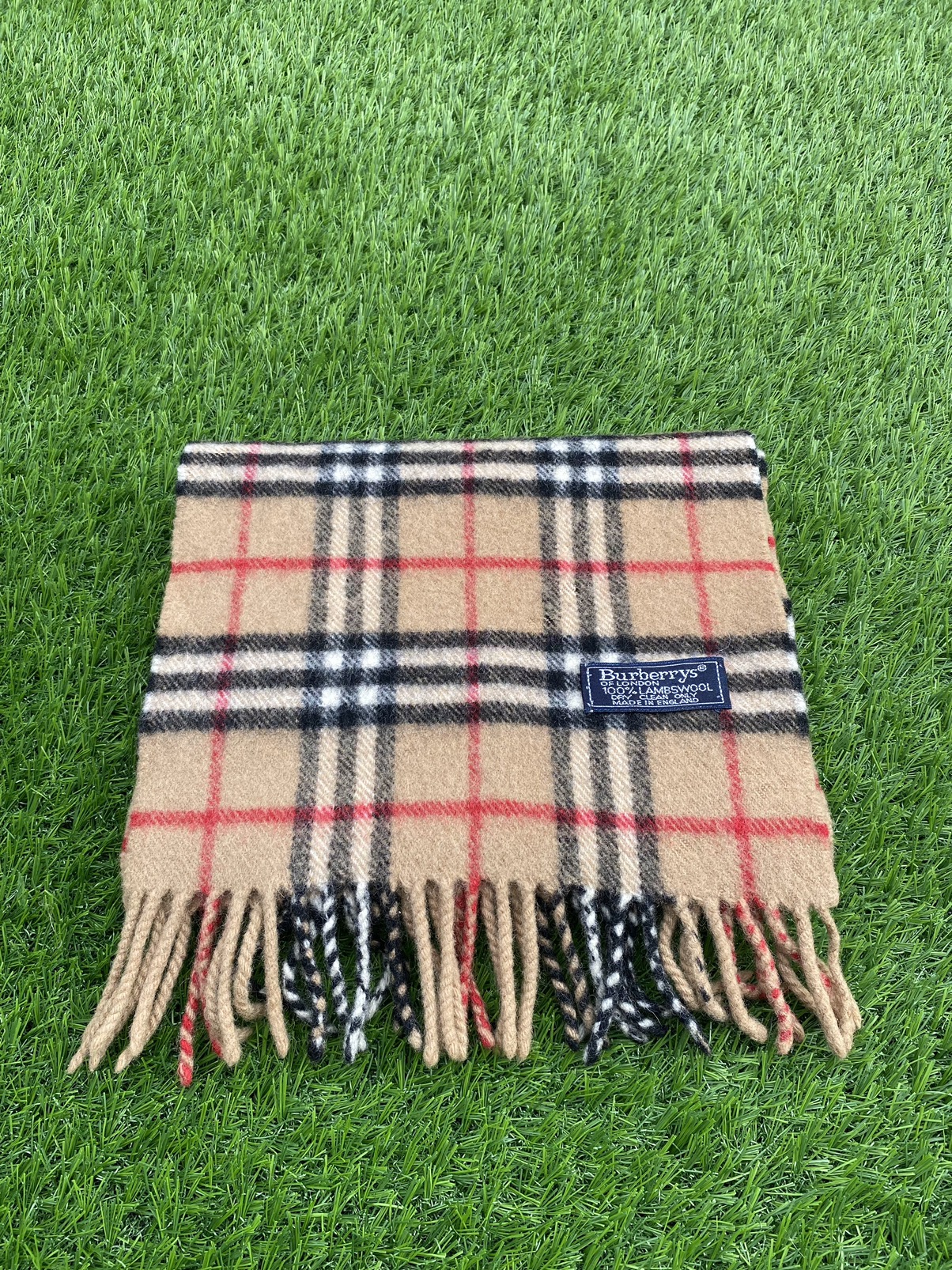 Burberry's Nova Check Wool Scarf Made In popular England