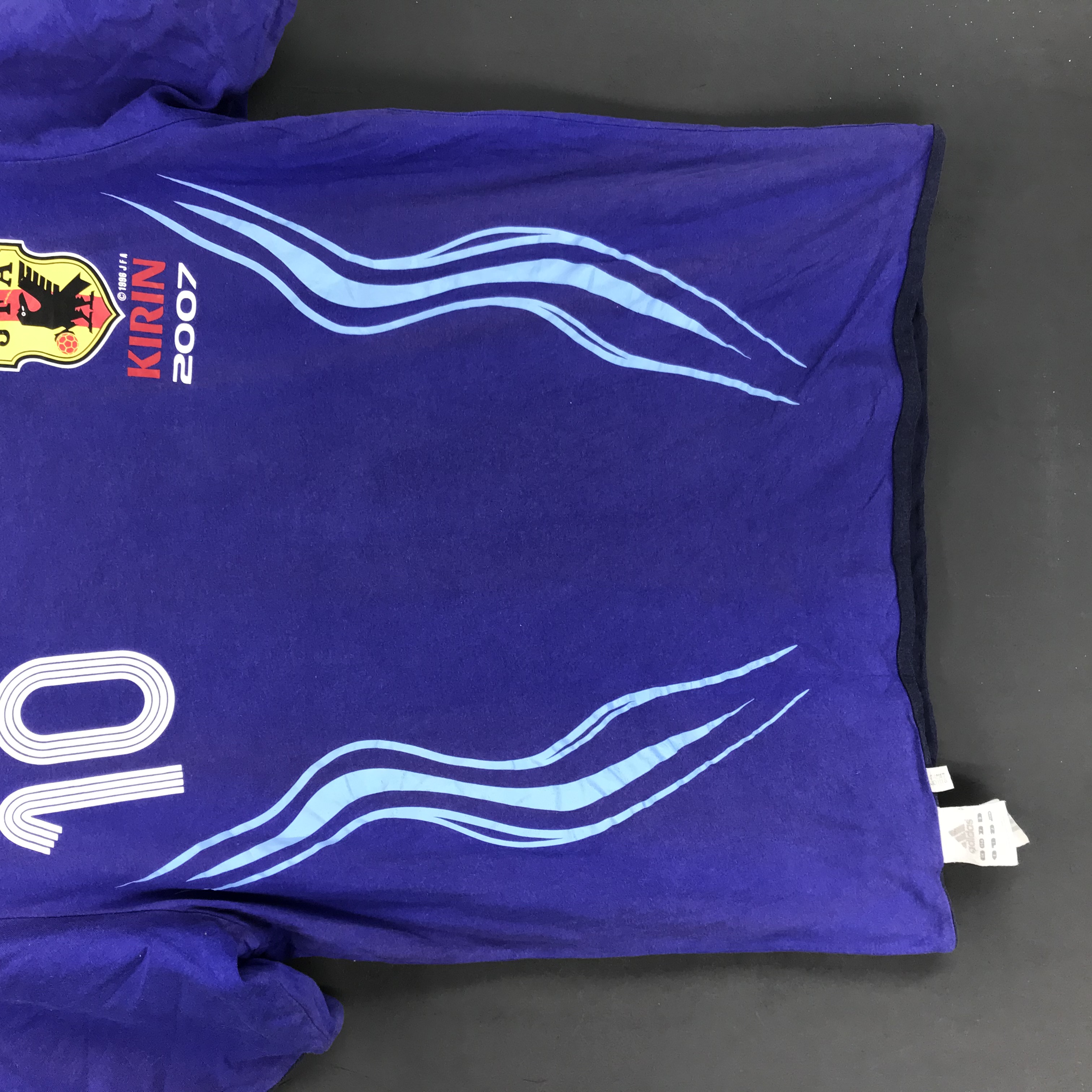 日本代表 プラシャツ トレーニングトップ KIRIN JFAパッチ adidas 日本代表 プラシャツ トレーニングトップ KIRIN JFAパッチ adidas