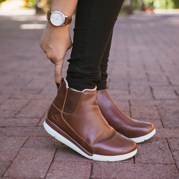 Other Designers Kuru Luna Chelsea Boots Ankle Pull On Round Toe Leather Walnut Brown US 9.5M pdalla REVERSIBLE