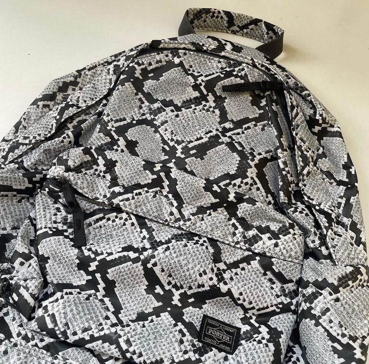 HEADPORTER パイソン PYTHON RUCKSACK PORTER Head Porter Python Day Backpack | youarewhatyouwear