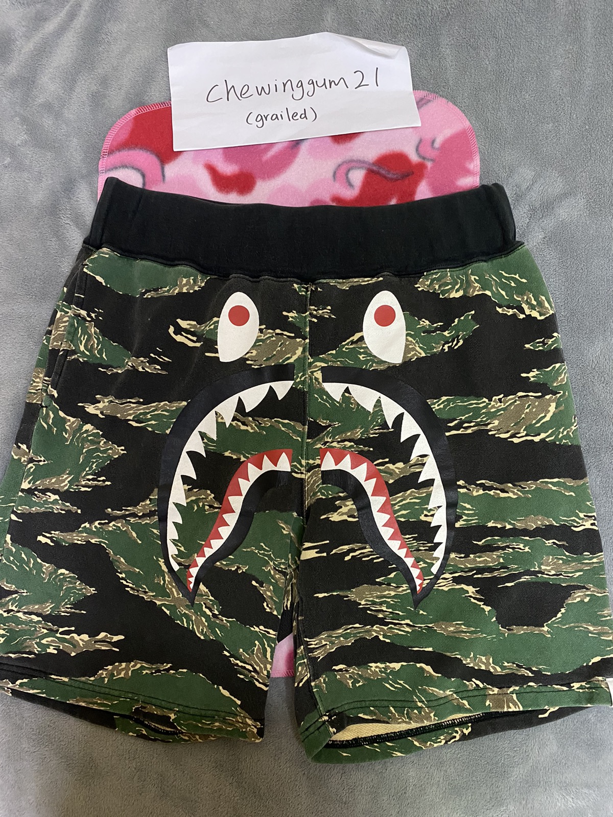 A BATHING APE Bape Shark Tiger Stripe Camo Shorts chewinggum 21 REVERSIBLE