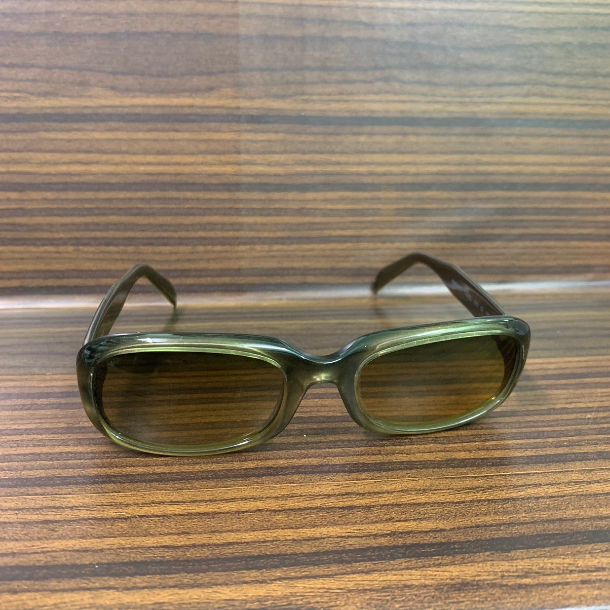Vintage 90s DKNY sunglasses Other Designers Vintage 90s DKNY Retro Square Sunglasses  main image 2