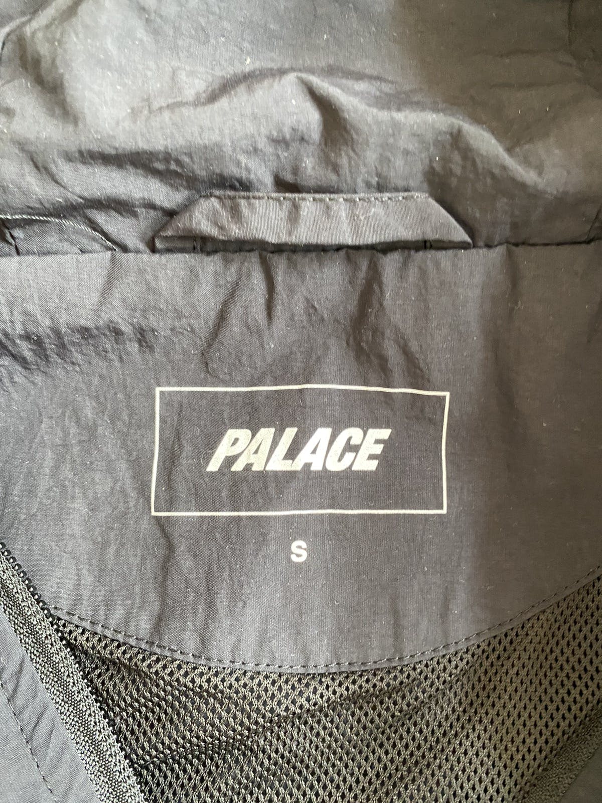 PALACE Palace Slant Zip Shell Jacket fw22 | jackkurtil