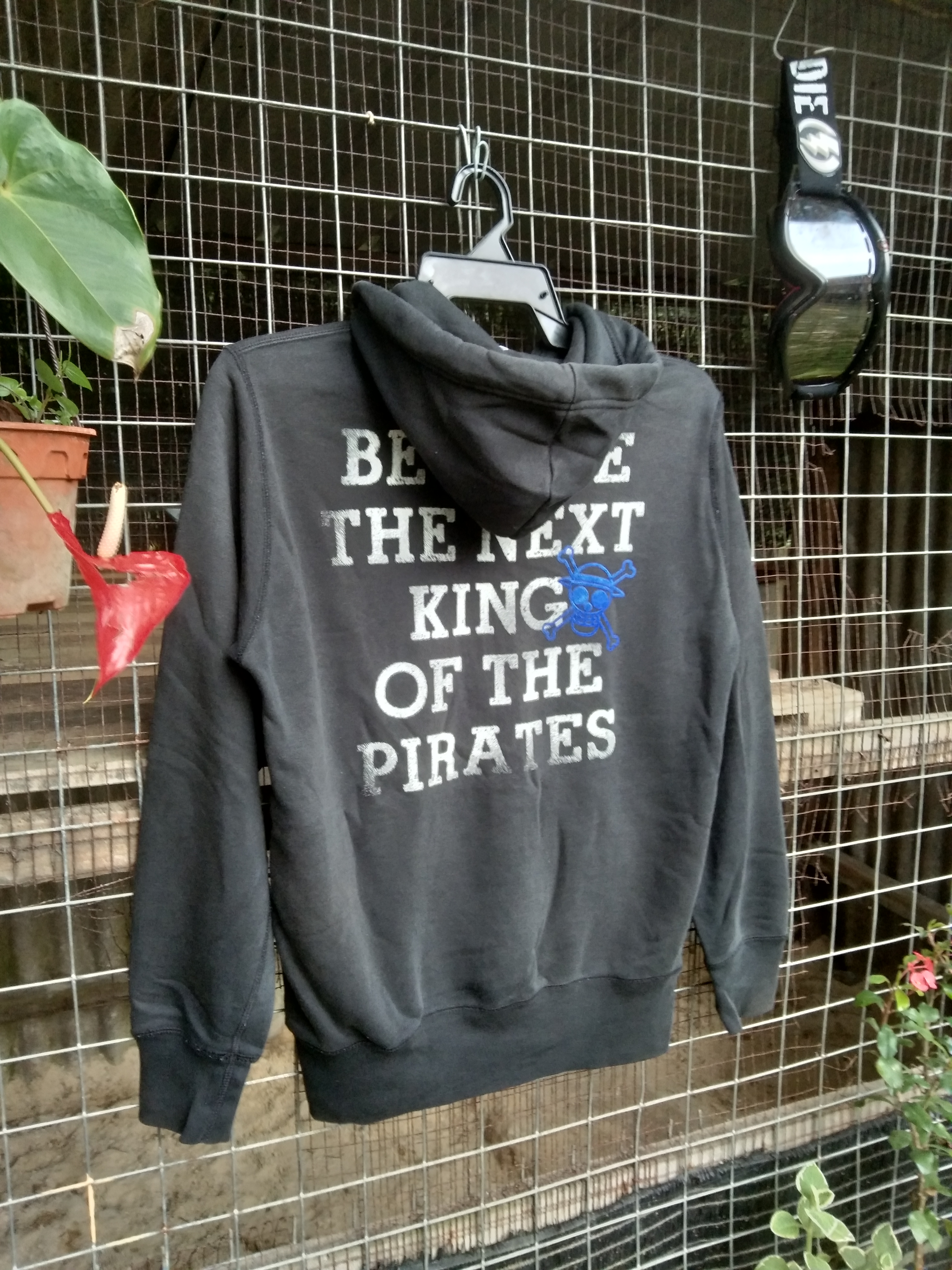 Uniqlo one piece hoodie hotsell
