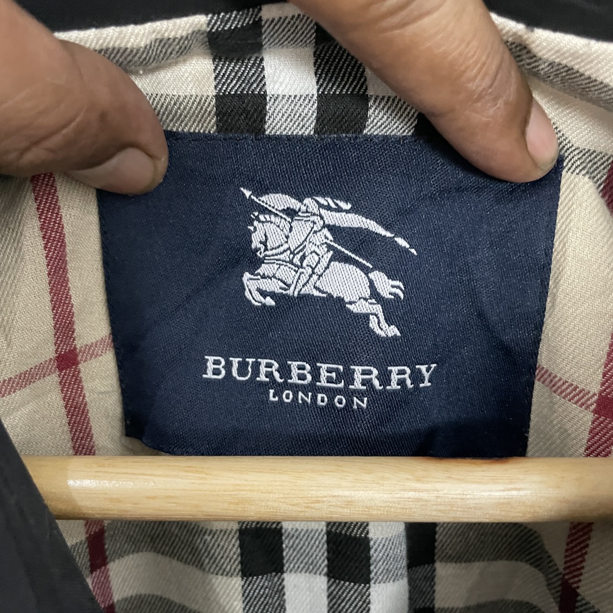 ジャケット・アウター BURBERRY London BURBERRY LONDON QUILTED DOWN JACKET WITH NOVACHECK LINING