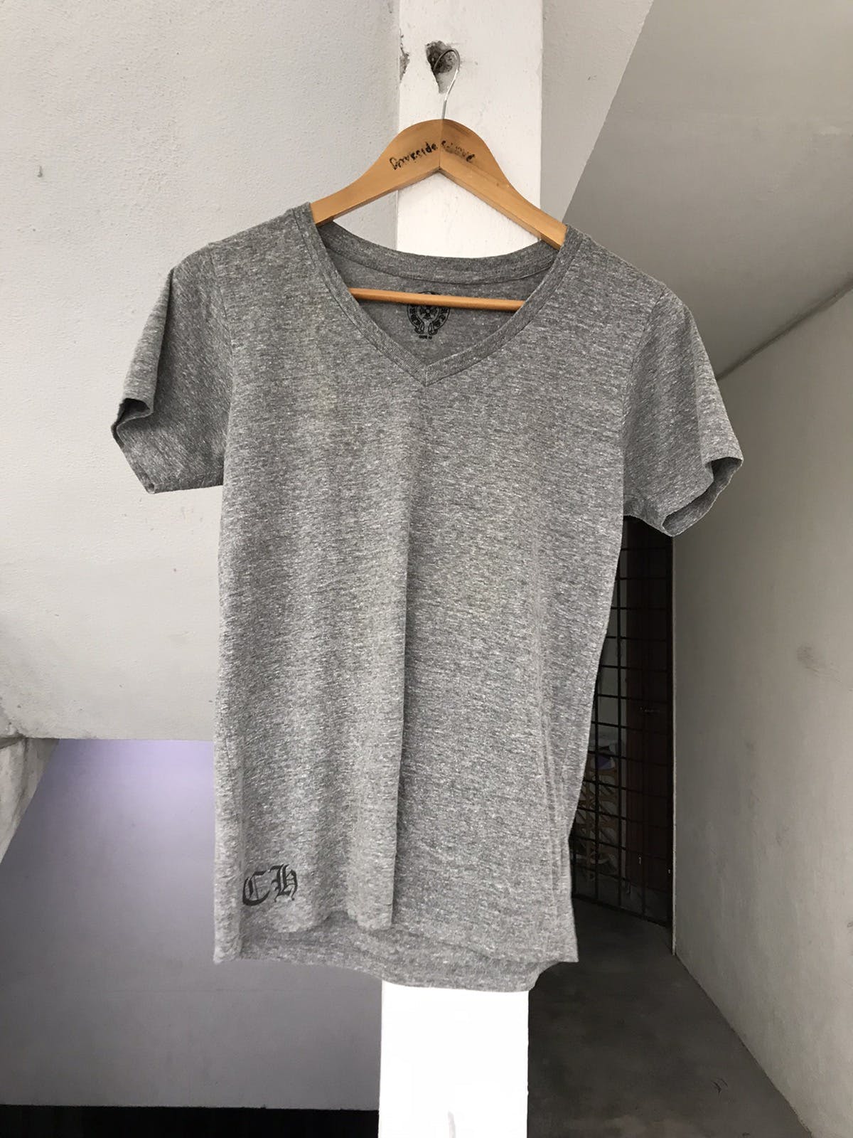 Chrome Hearts ホワイト VネックTシャツ S 注文割引 楽天市場】クロムハーツ vネックの通販 Tシャツ