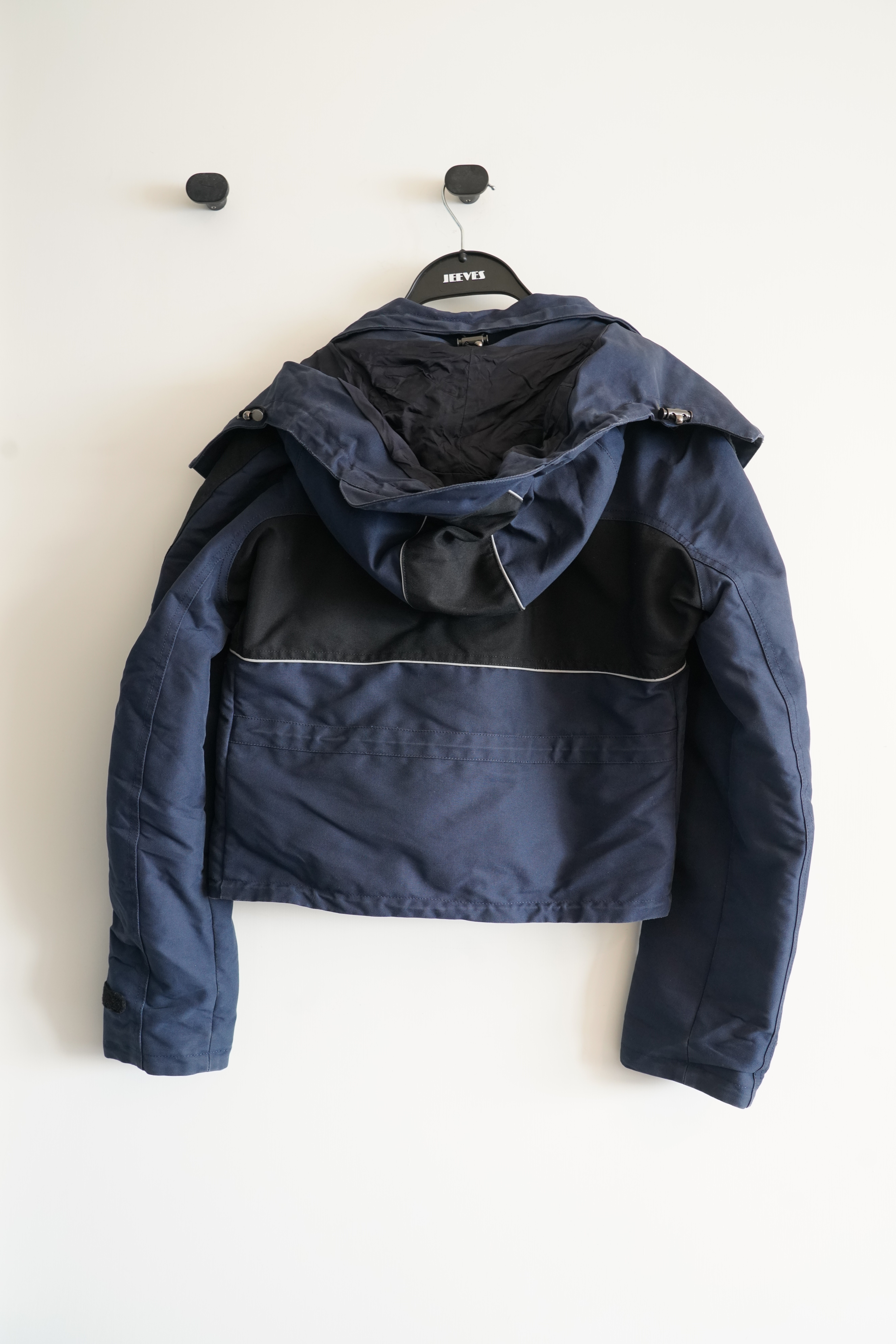 ブルゾン Balenciaga Cropped Jacket With Hood In Black Balenciaga Bomber Jacket | Saks Fifth Avenue