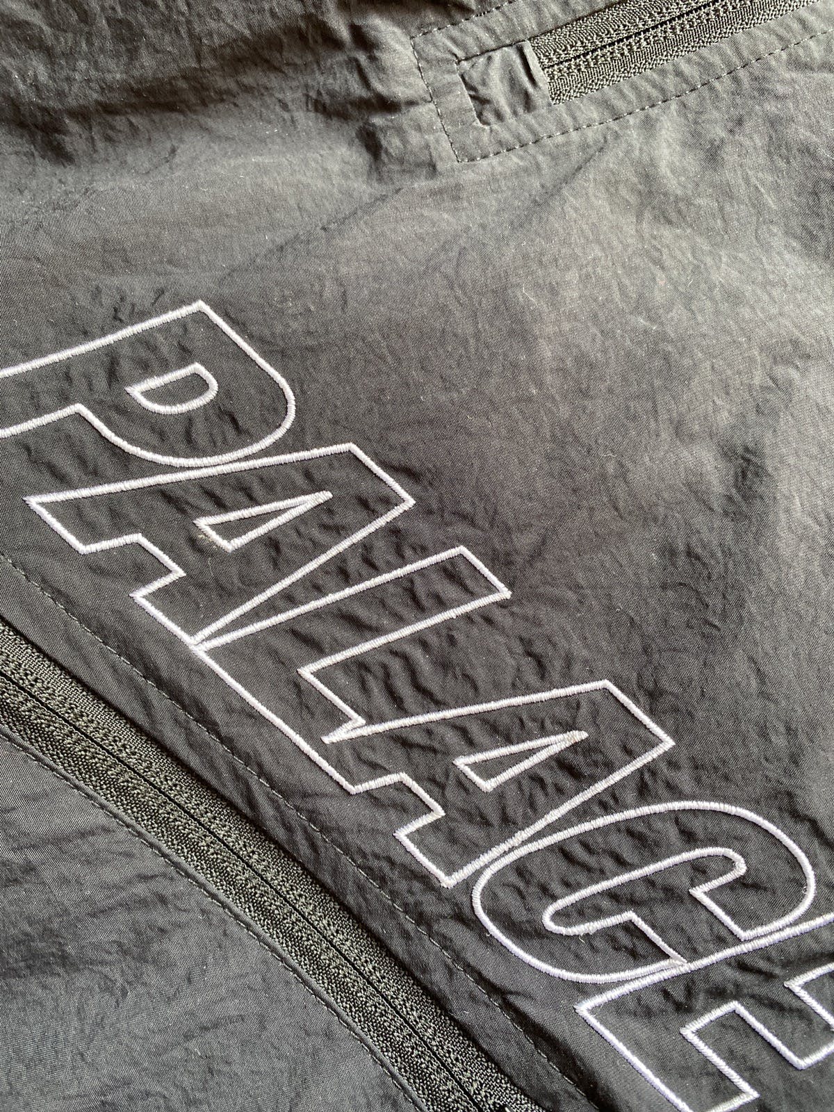 PALACE Palace Slant Zip Shell Jacket fw22 | jackkurtil