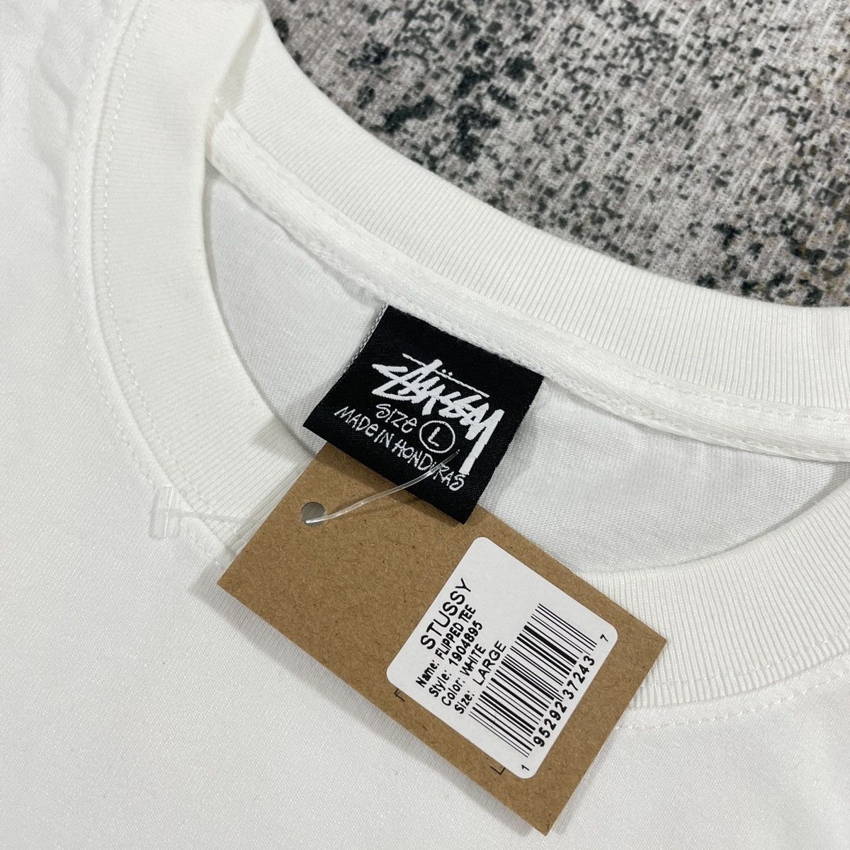 Stüssy Stussy Flipped Logo Tee White // L | hlnstuff | REVERSIBLE