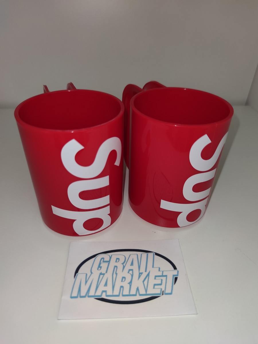 Supreme Heller Mugs (Set of 2)
