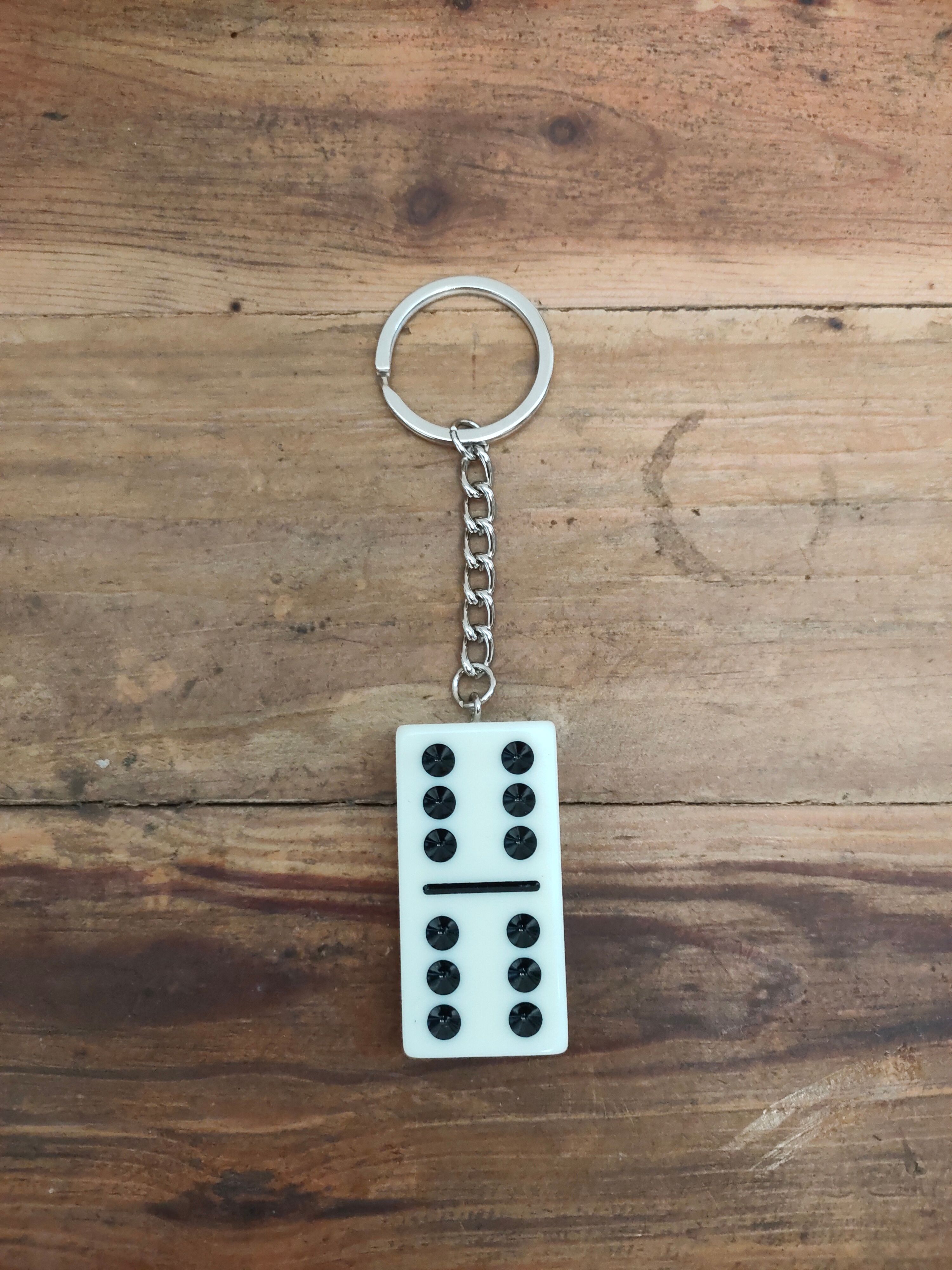 Stüssy Stussy Double Six Domino KeyChain | ivory22 | REVERSIBLE
