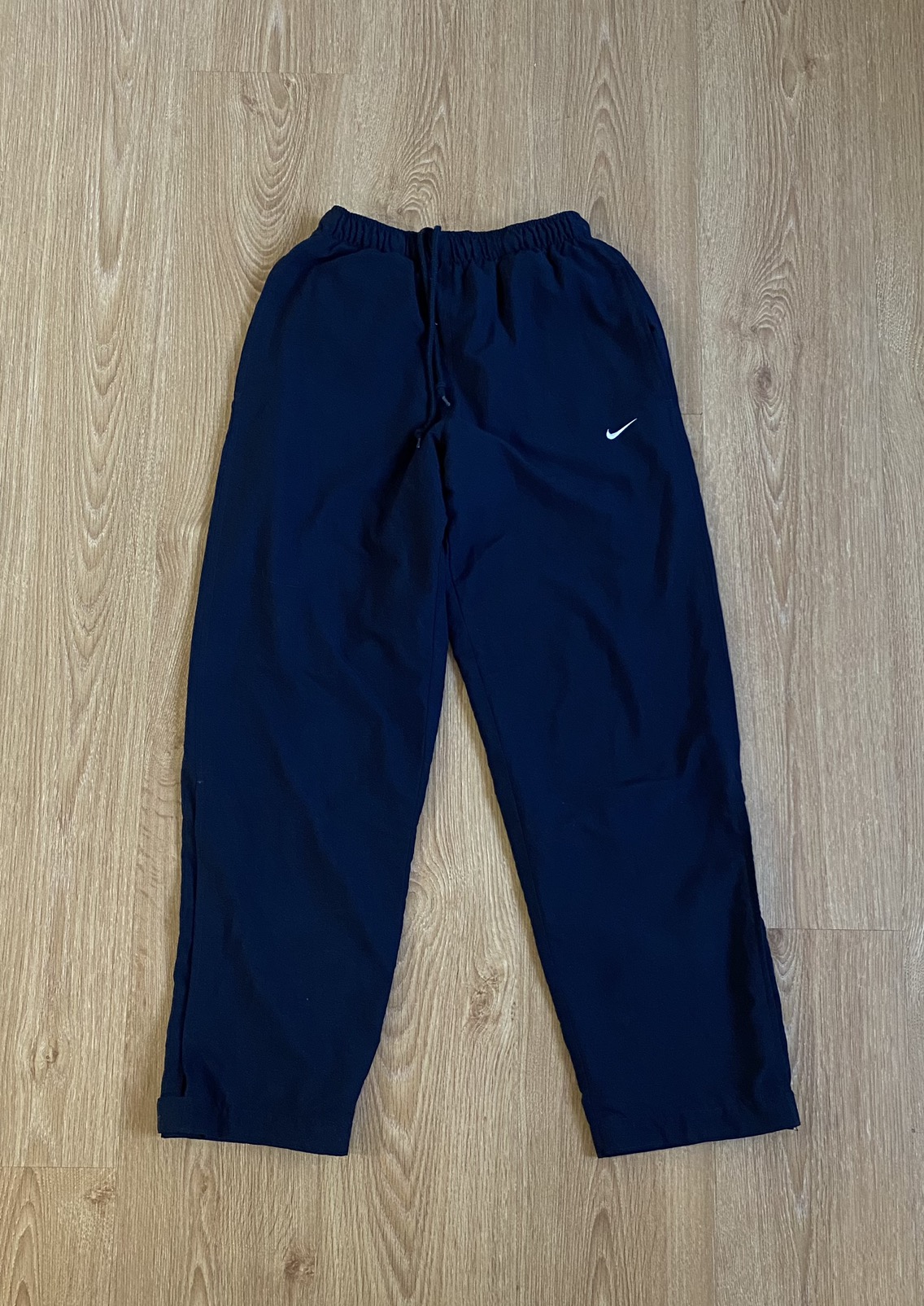 Classic nike sweatpants deals