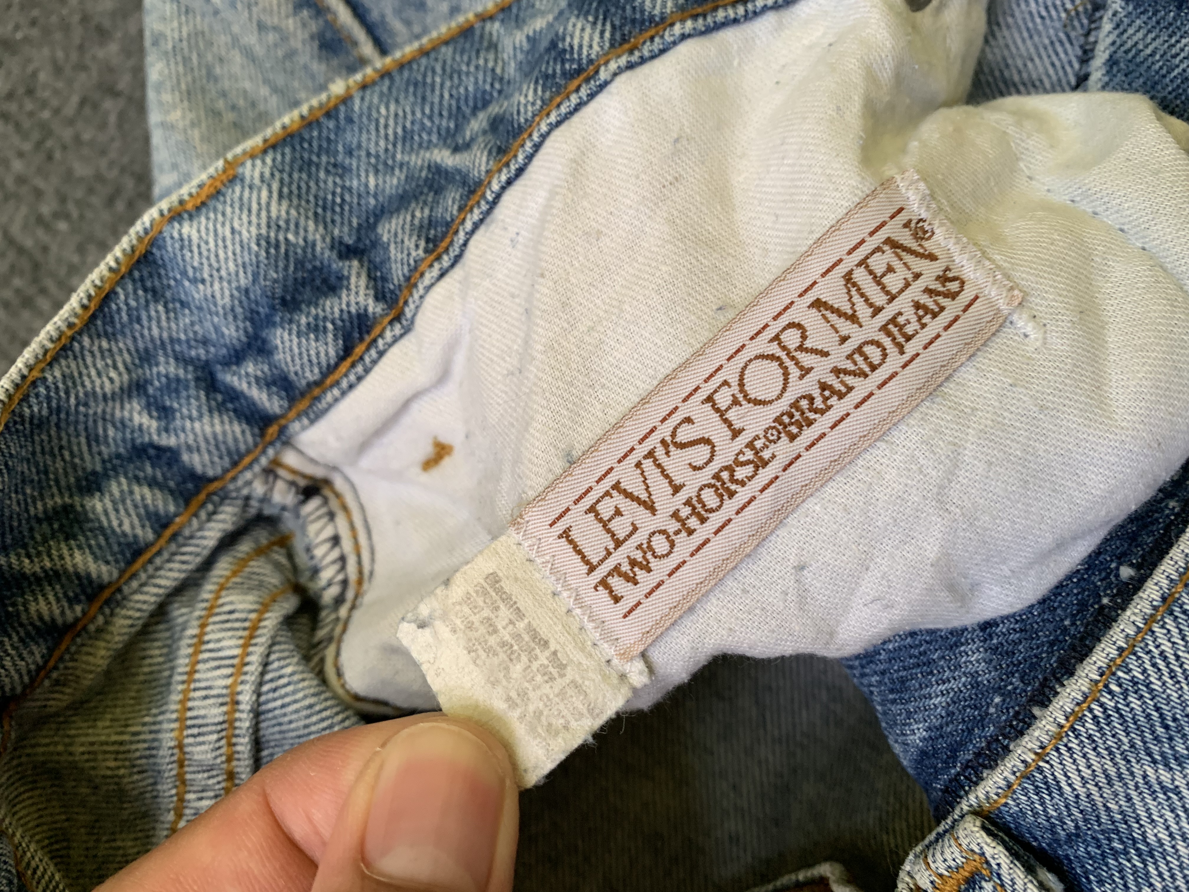 Vintage Vintage 80s Levis Two Horse Leather Tab Light Wash Jeans