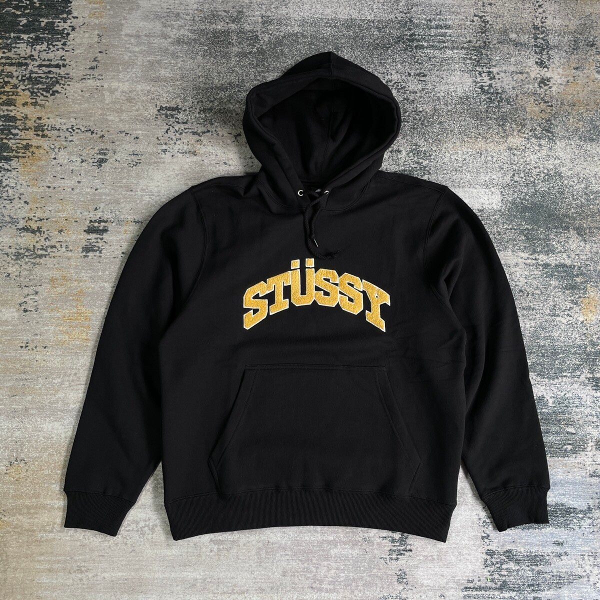 Stüssy STUSSY ARCH CHENILLE APPLIQUE HOODIE // BLACK M | hlnstuff