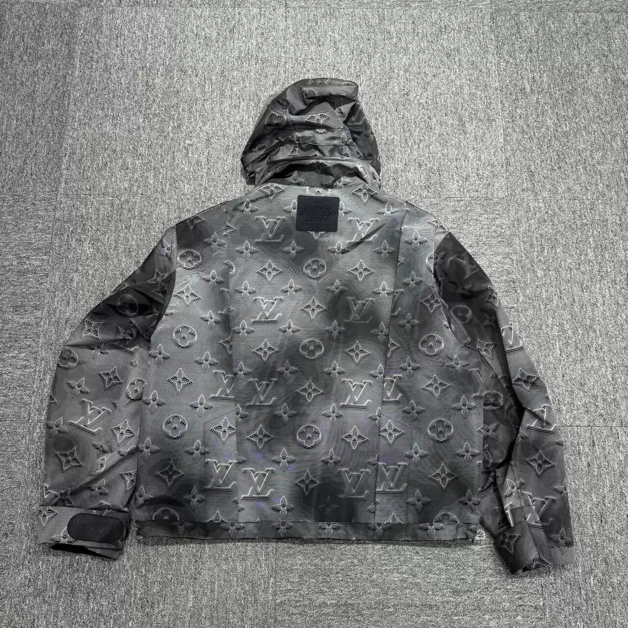 Louis Vuitton ショートジャケット グレー・ブラック 楽天市場】ショート コート（ブランドルイ・ヴィトン）（コート
