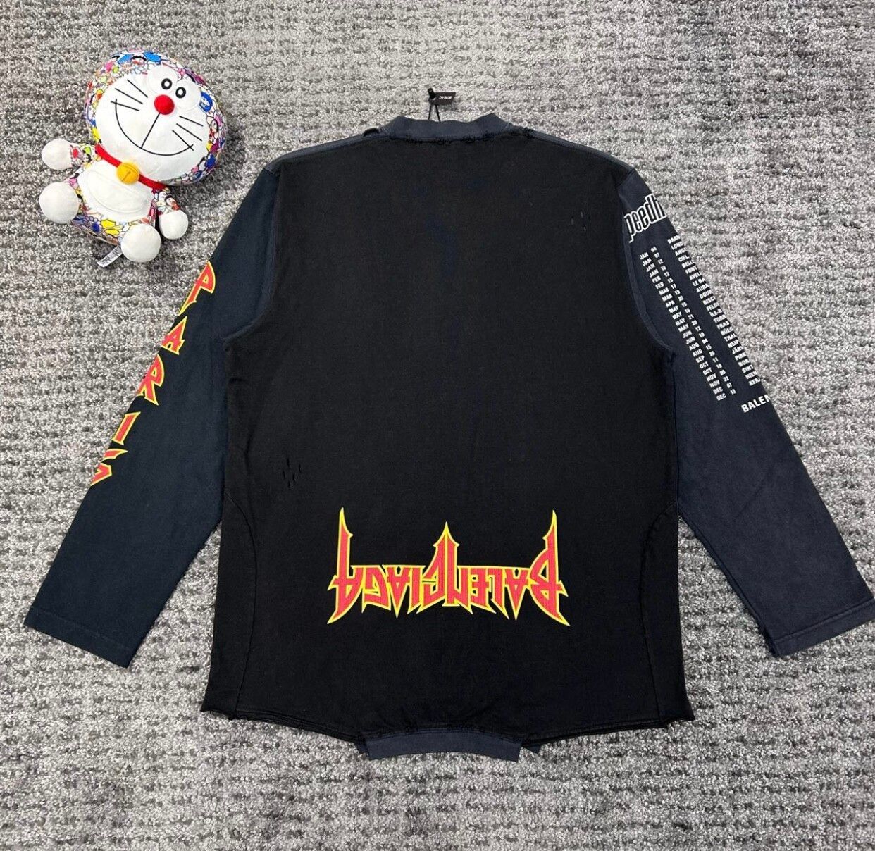 BALENCIAGA UPSIDE DOWN SPEED HUNTER ロングTシャツ 56348300?w=400