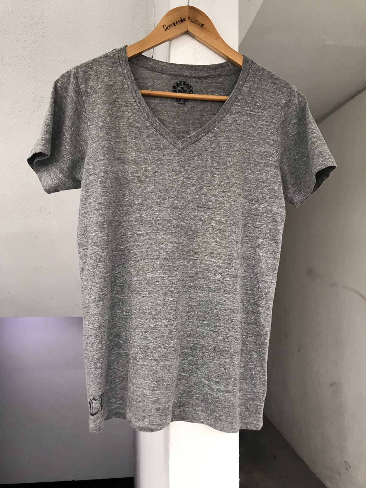 Tシャツ・カットソー HUECLOSET Athleisure V Neck Short T-Shirt 25KERO369 New Balance Running T-Shirt Athletics Run - Grey