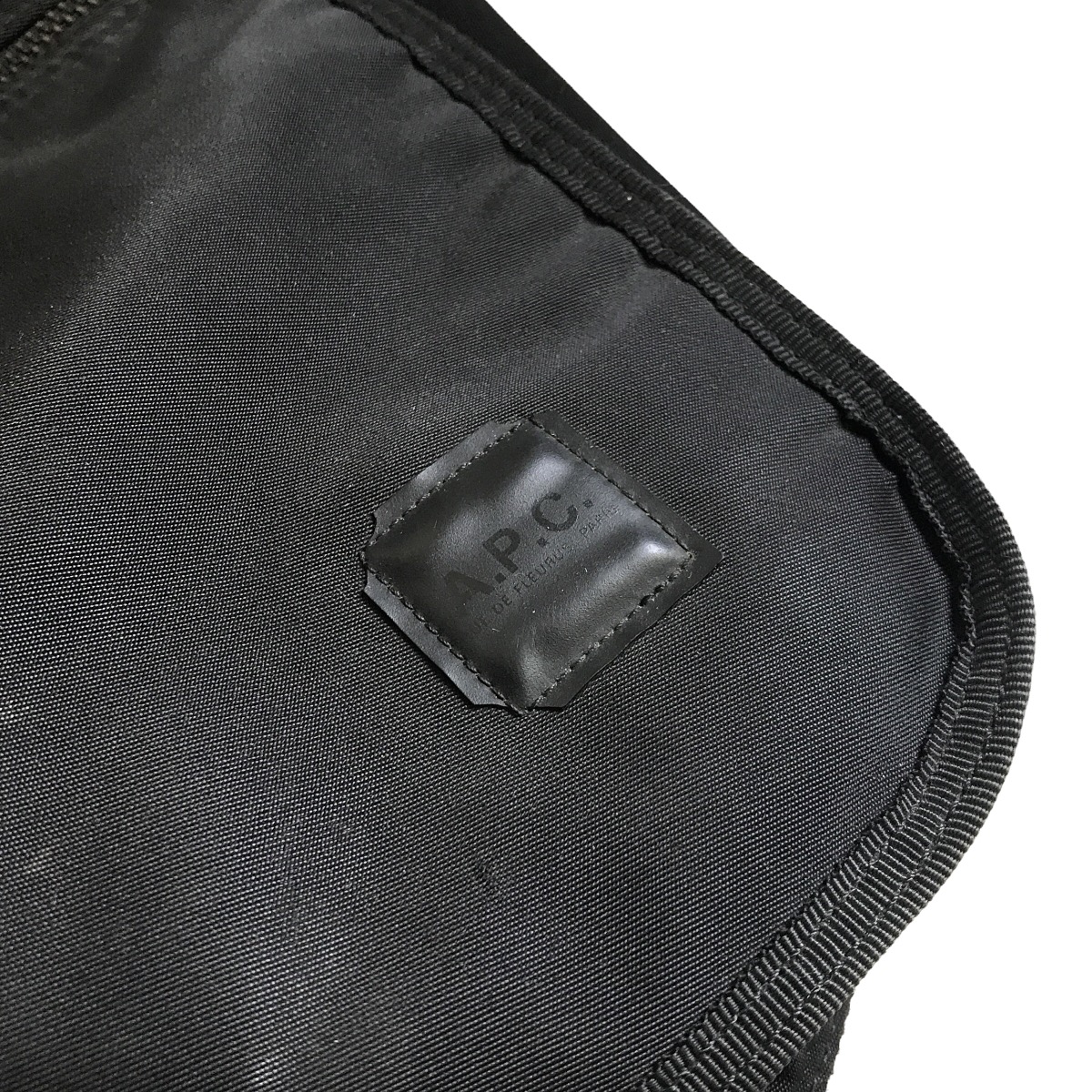 PORTER LUGGAGE LABEL A.P.C. キャリー バッグ A.P.C. Authentic Luggage Label Japan X A.P.C Paris Yoshida