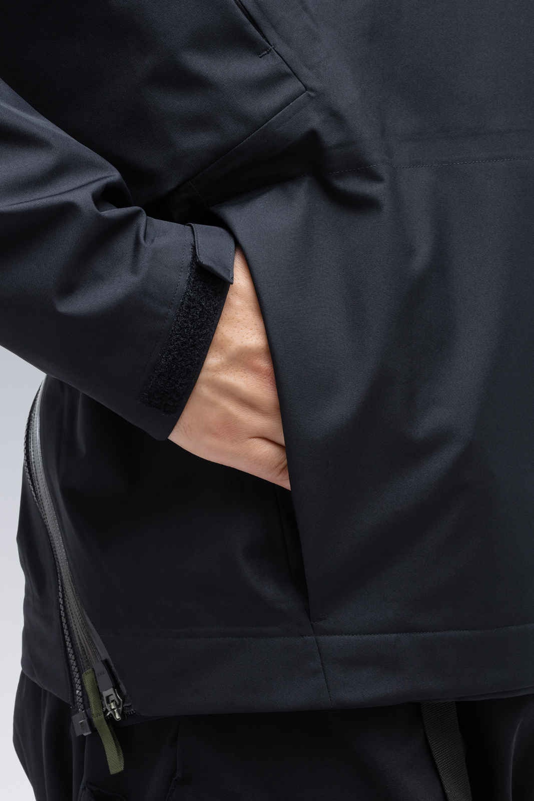 J41-GTV 2.5L Gore-Tex® Drop-in Jacket Black - 8